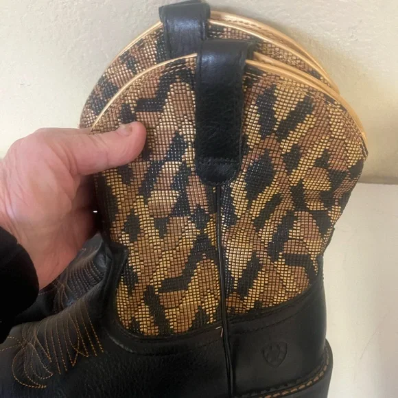 Ariat Black and Tan Ankle Boots - Picture 2 of 3